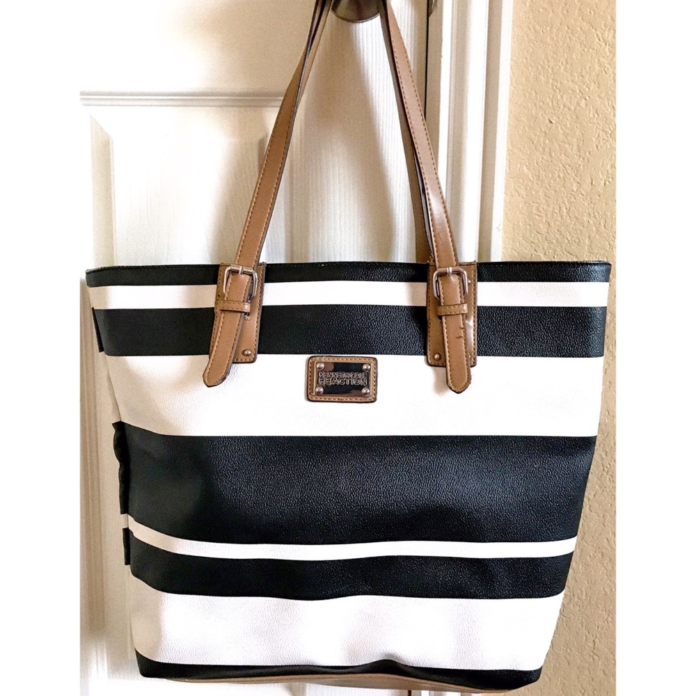 👛Kenneth Cole Black & White Striped Tote Bag👛